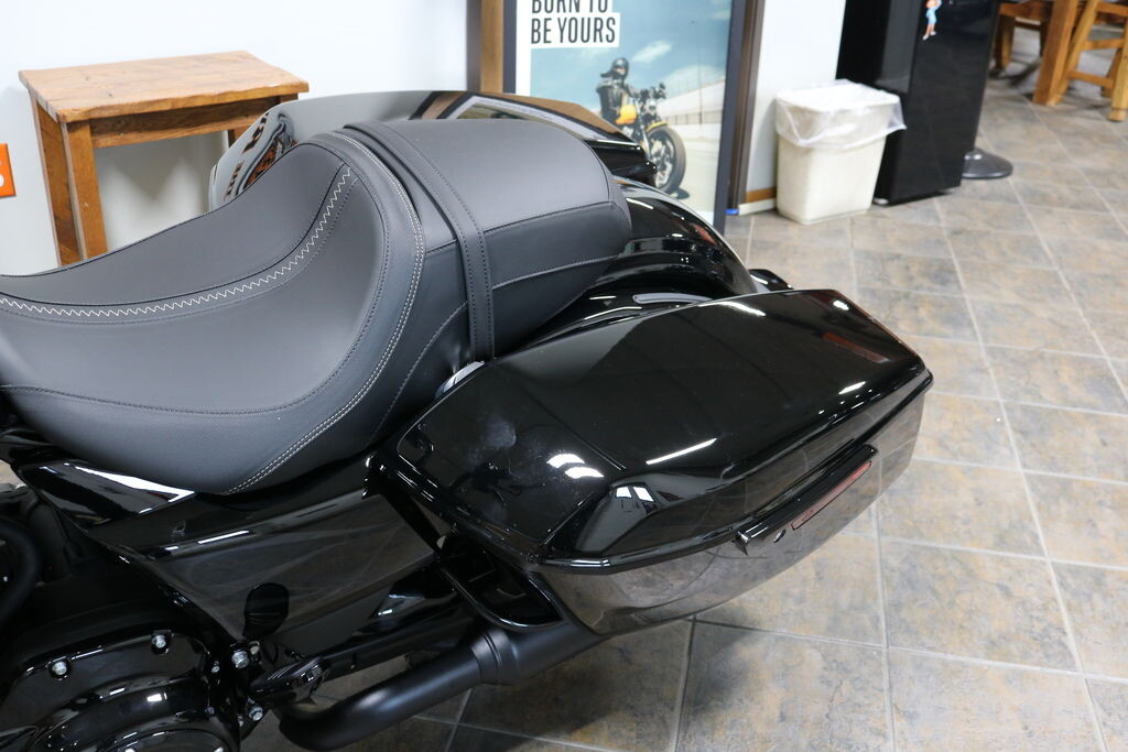 FLTRX 2025 Road Glide - Photo 3