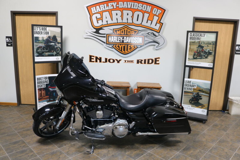 2016 Harley-Davidson® Street Glide® Special Black Denim