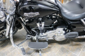 FLHR 2017 Road King® thumb 3