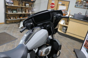 FLHXU 2025 Street Glide™ Ultra thumb 0