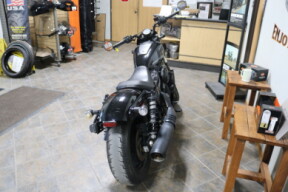 RH975 2022 Nightster™ thumb 2
