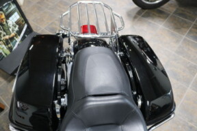 FLHR 2017 Road King® thumb 3
