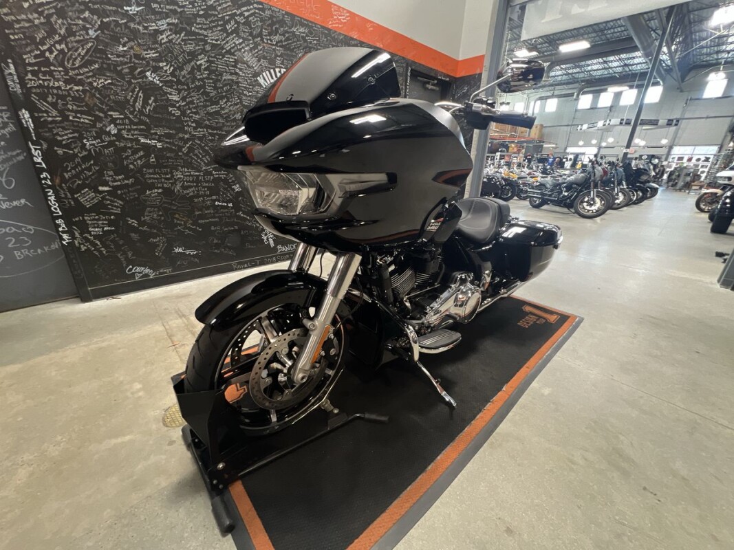 2025 Harley-Davidson Road Glide VIVID BLACK - Photo 7