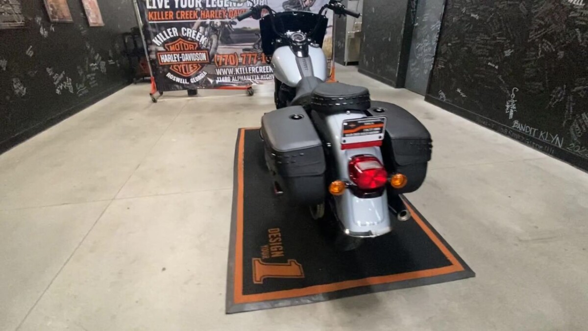 2024 Harley-Davidson Heritage Classic ATLAS SLV MTLIC W/ PINSTRIP - Photo 7
