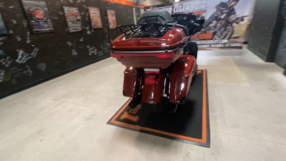 2024 Harley-Davidson Ultra Limited RED ROCK/BLACK W/ PINSTRIPE - Photo 4