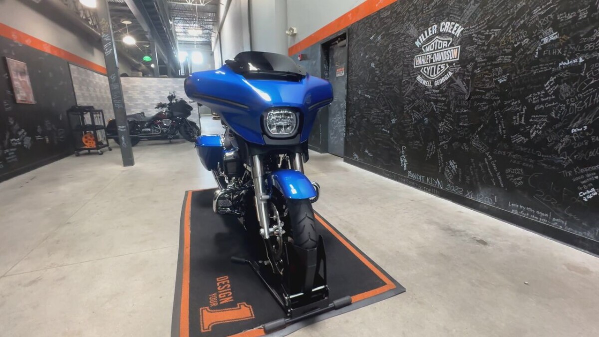 FLHX 2025 Street Glide - Photo 7