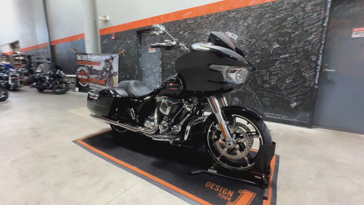 2025 Harley-Davidson Road Glide VIVID BLACK - Photo 6