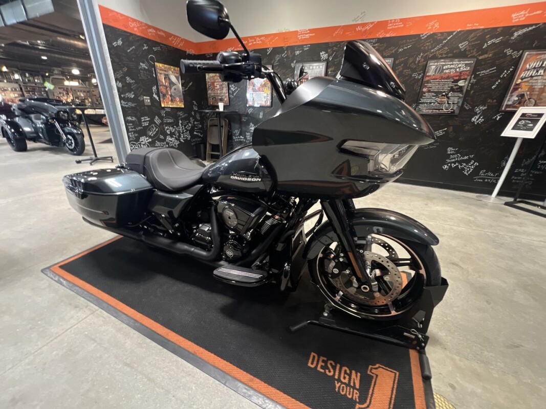 2025 Harley-Davidson Road Glide IRON HORSE MTLC - Photo 5