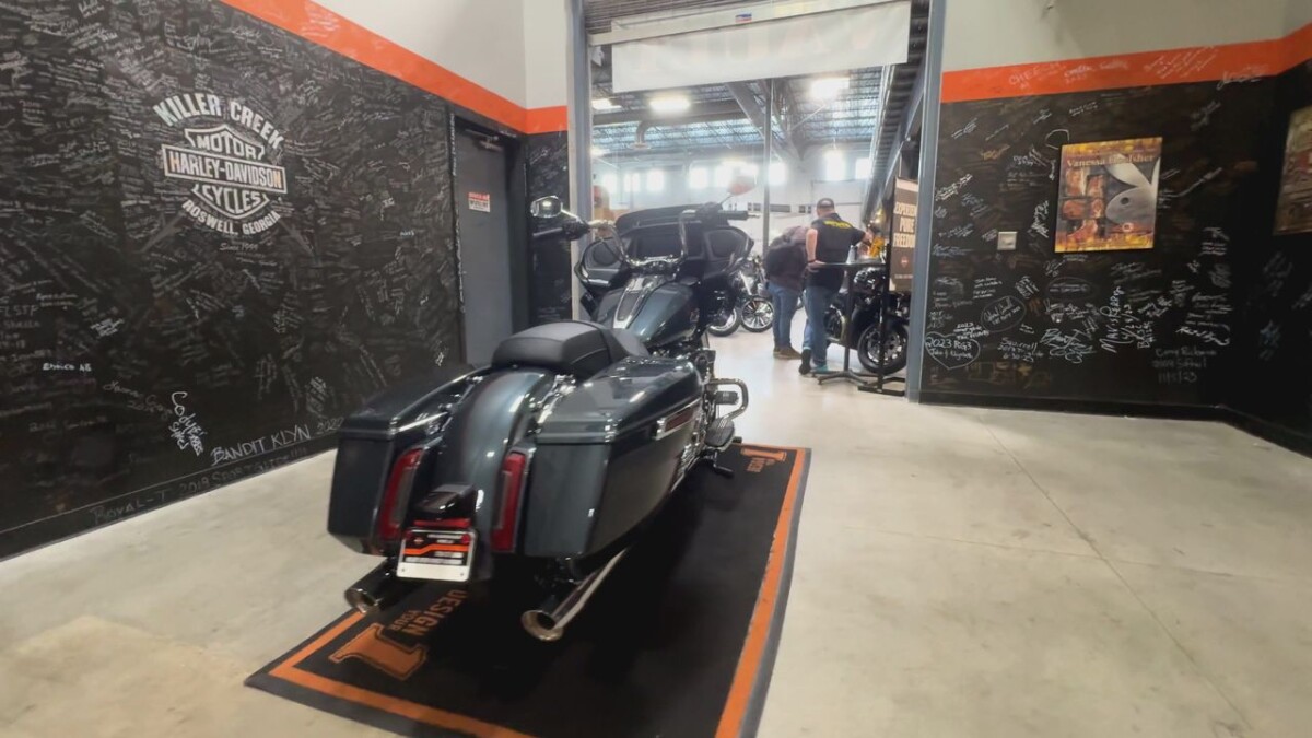 2025 Harley-Davidson Road Glide IRON HORSE MTLC - Photo 4
