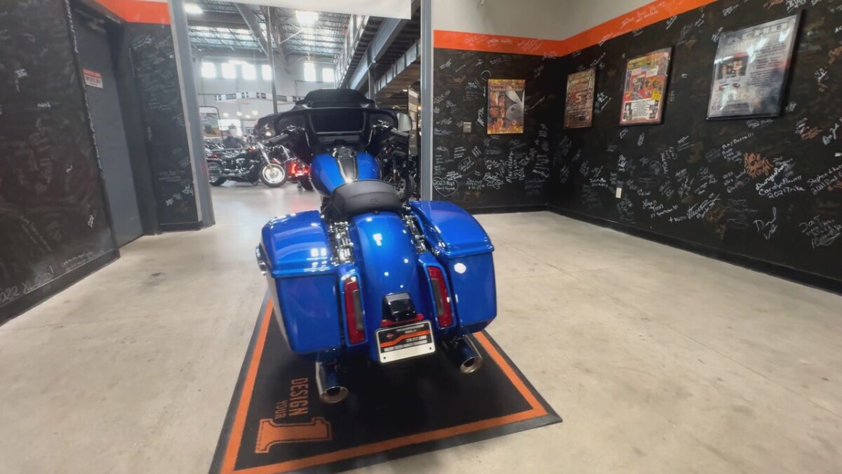 FLHX 2025 Street Glide - Photo 3