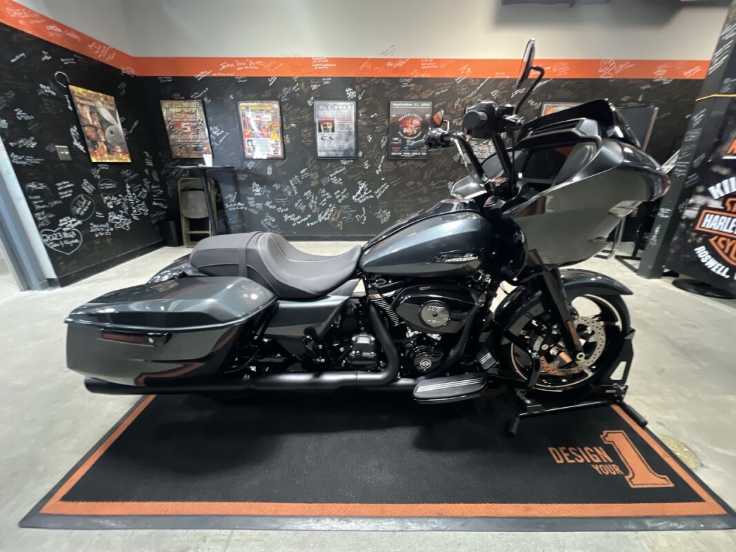 2025 Harley-Davidson Road Glide IRON HORSE MTLC - Photo 4