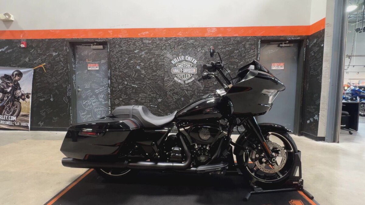 2025 Harley-Davidson Road Glide VIVID BLACK - Photo 5