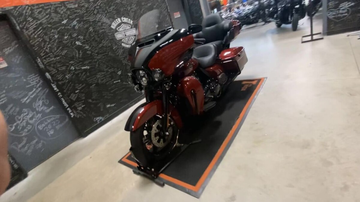 2024 Harley-Davidson Ultra Limited RED ROCK/BLACK W/ PINSTRIPE - Photo 8