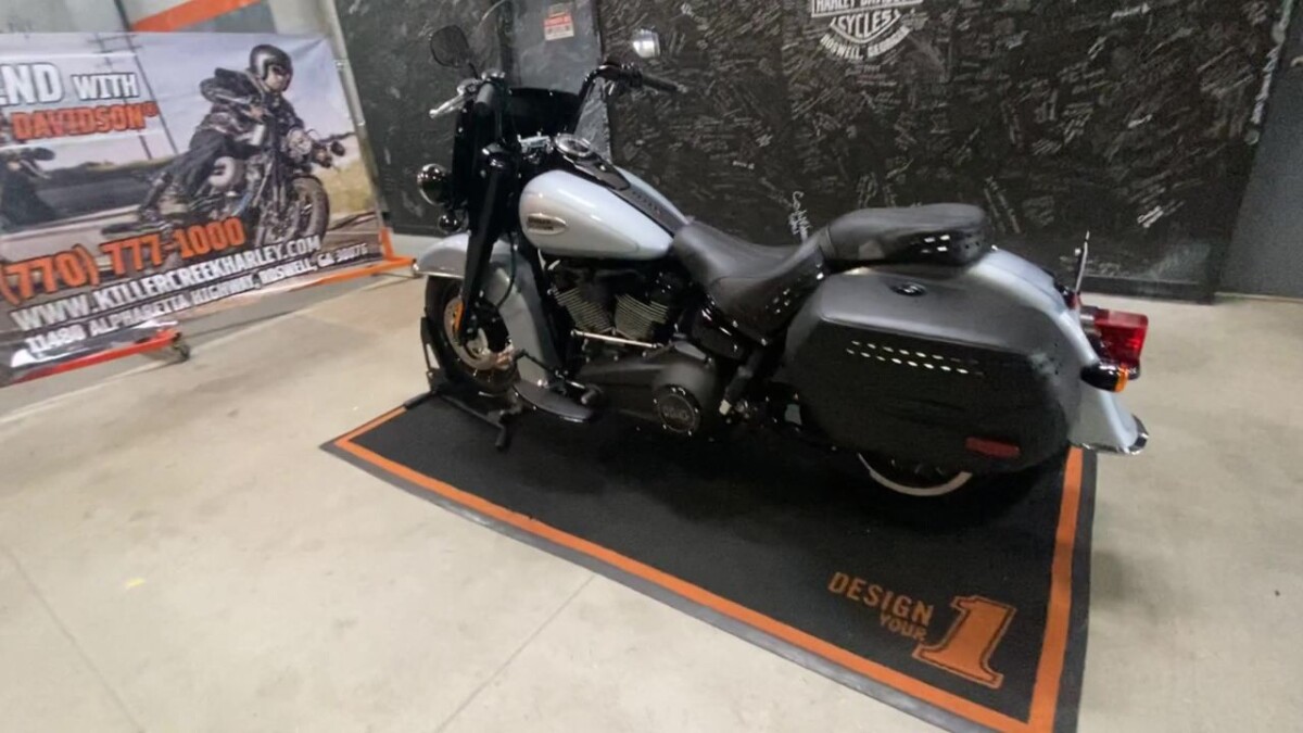 2024 Harley-Davidson Heritage Classic ATLAS SLV MTLIC W/ PINSTRIP - Photo 6