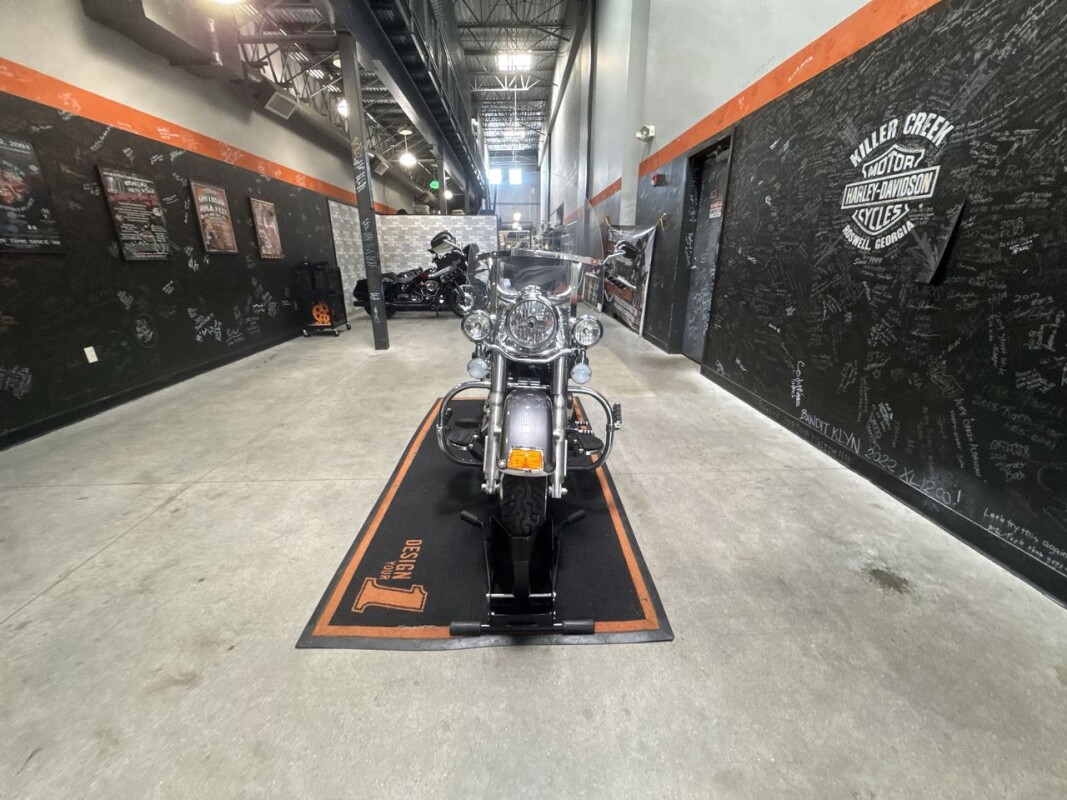 2014 Harley-Davidson Heritage Softail Classic CHAR PRL/B SLVR W/ PINSTRIP - Photo 10
