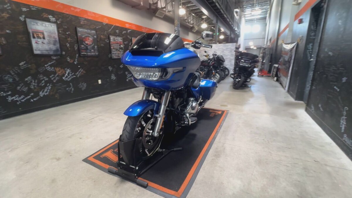 FLTRX 2025 Road Glide - Photo 8