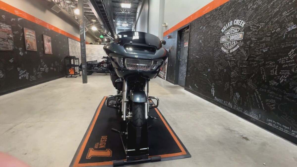 2025 Harley-Davidson Road Glide IRON HORSE MTLC - Photo 8