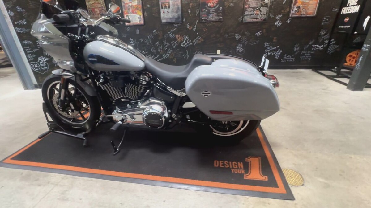 FXLRST 2025 Low Rider ST - Photo 2