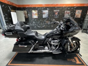 2021 Harley-Davidson<sup>®</sup> Road Glide<sup>®</sup> Limited MIDNIGHT CRIMSON thumb 1