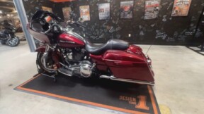 2017 Harley-Davidson<sup>®</sup> Road Glide® Special Velocity Red Sunglo thumb 3