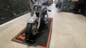 2024 Harley-Davidson<sup>®</sup> Fat Boy<sup>®</sup> 114 BILLIARD GRAY W/ PINSTRIPE thumb 2
