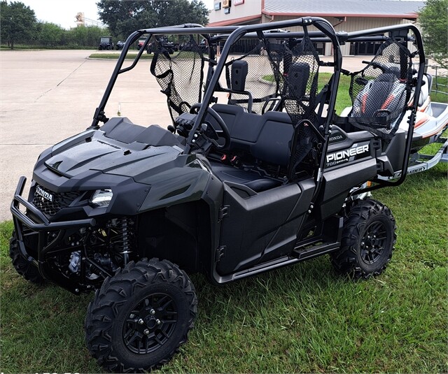 2025 Honda Pioneer 700-4 Deluxe - Photo 2