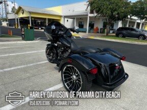 2025 Harley-Davidson® Road Glide® 3 thumb 1