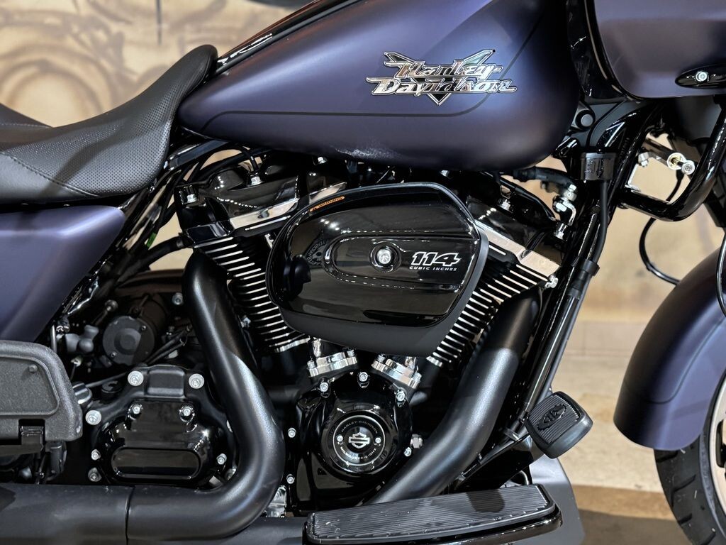 FLTRT 2025 Road Glide 3 - Photo 7