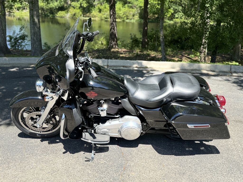 FLHT 2019 Electra Glide Standard - Photo 9
