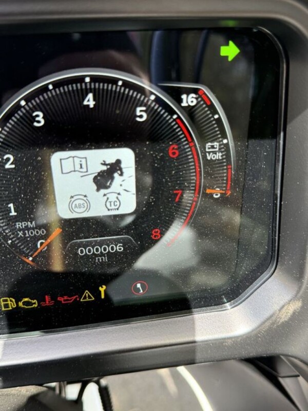 FLTRX 2025 Road Glide - Photo 9