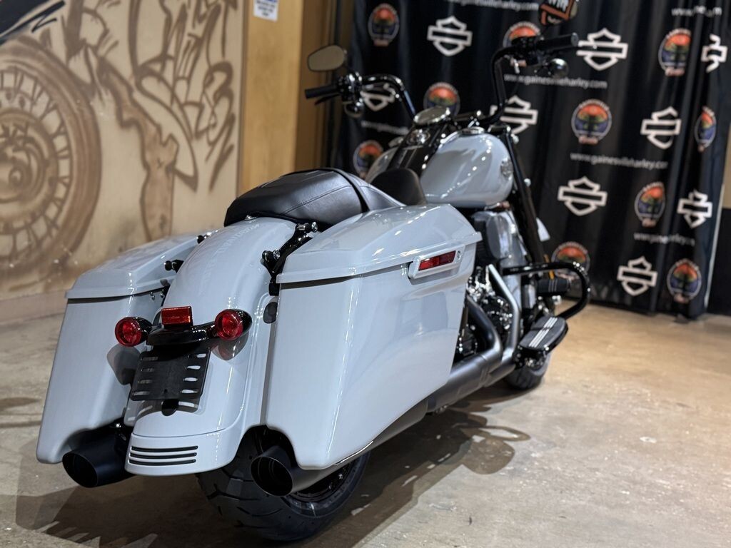 FLHRXS 2025 Road King Special - Photo 5