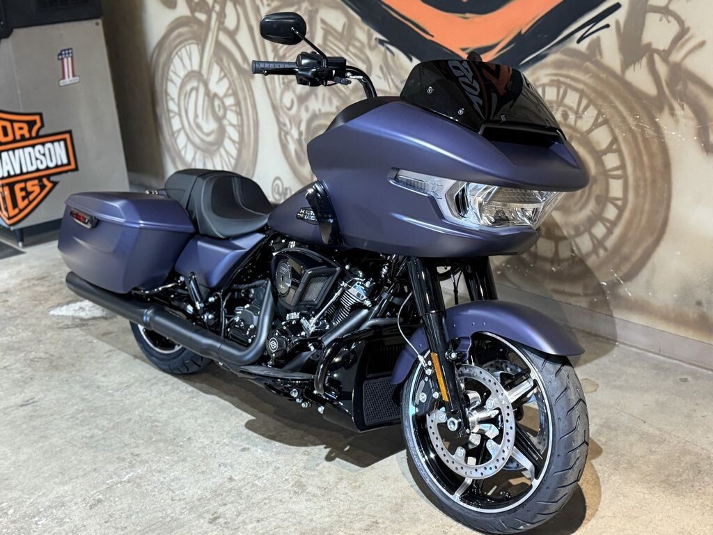 FLTRX 2025 Road Glide - Photo 3