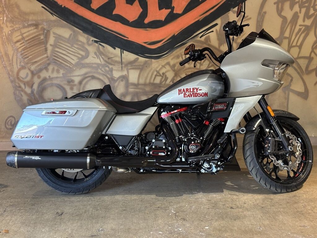 FLTRXSTSE 2025 CVO Road Glide ST