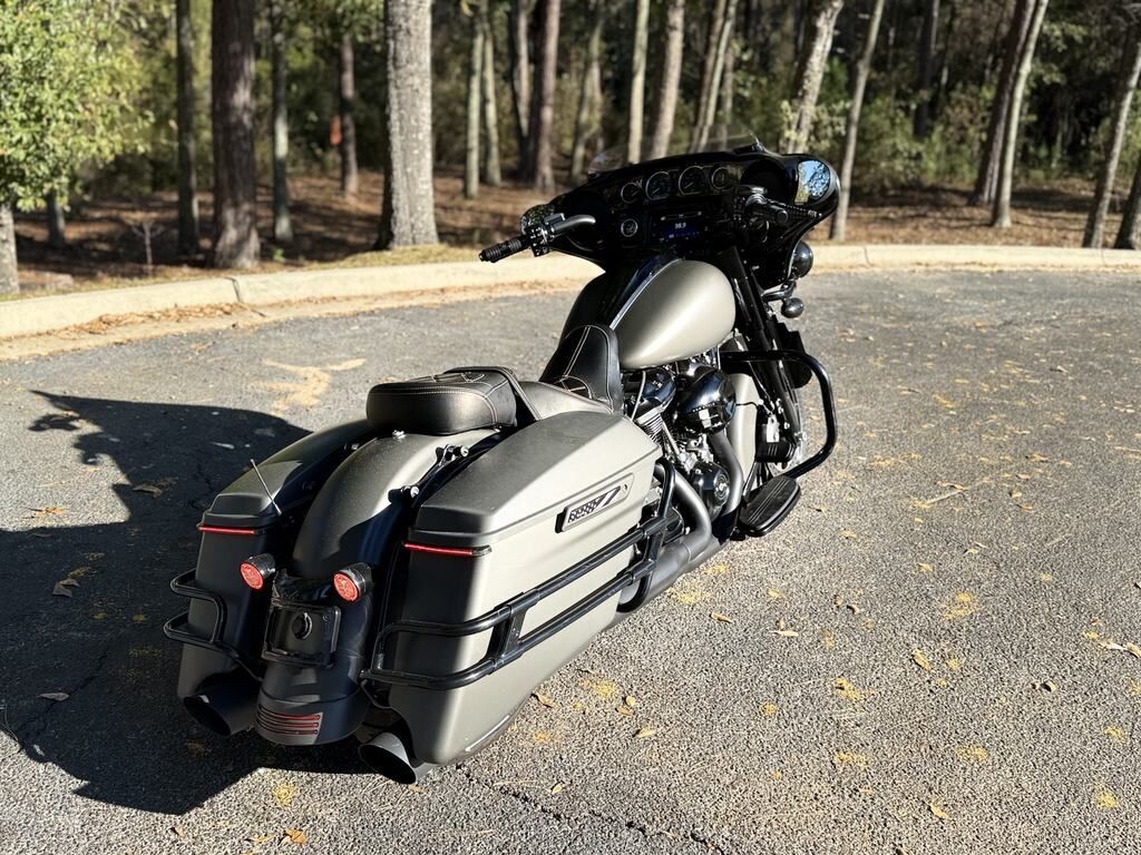 FLHXS 2019 Street Glide Special - Photo 5