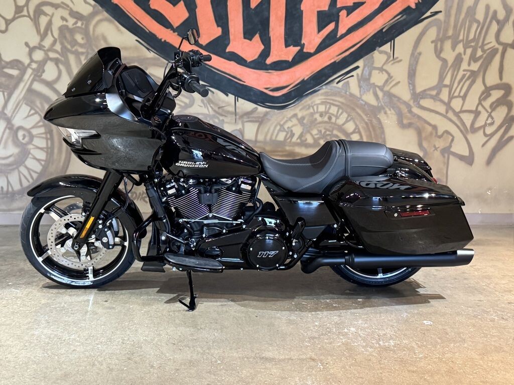 FLTRX 2025 Road Glide - Photo 9