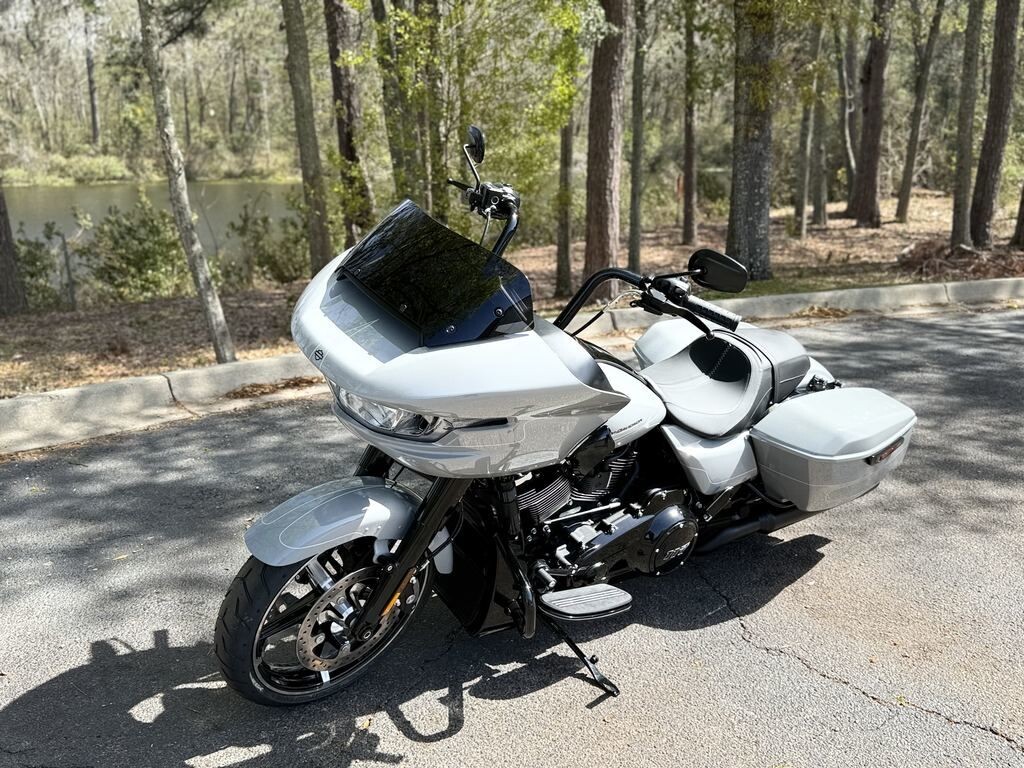 FLTRX 2025 Road Glide - Photo 3