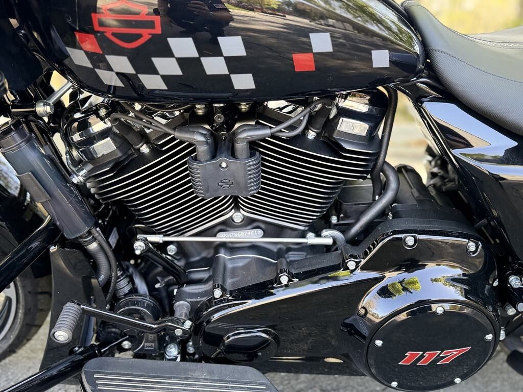 FLTRX 2025 Road Glide - Photo 7