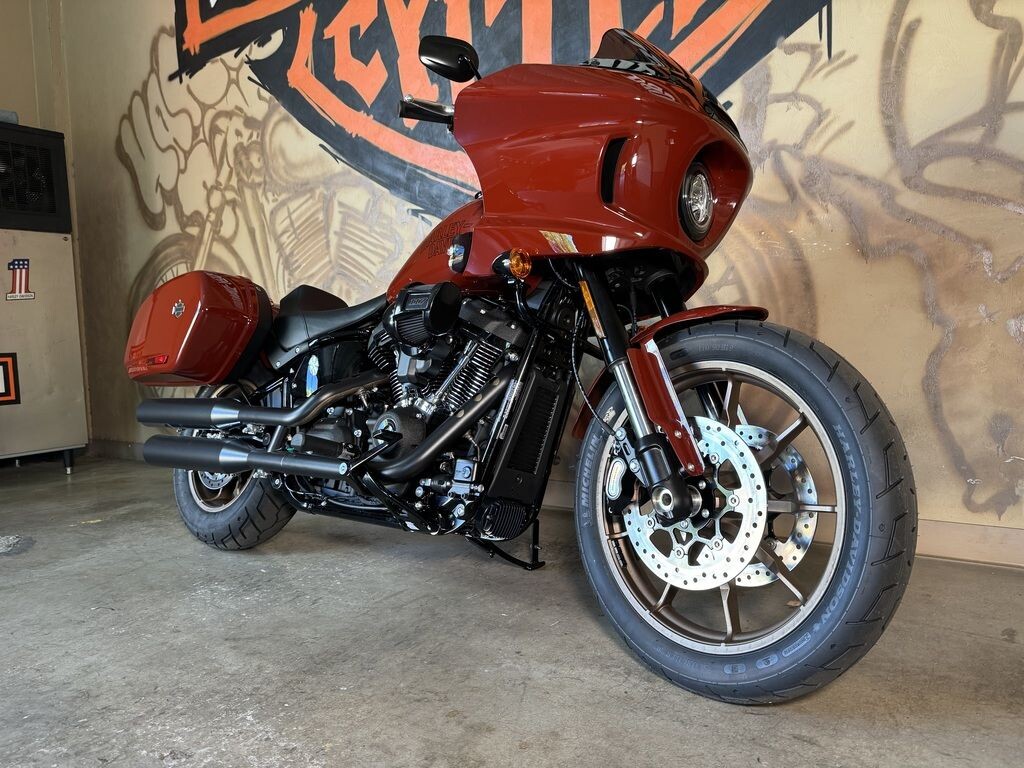 FXLRST 2024 Low Rider ST - Photo 3