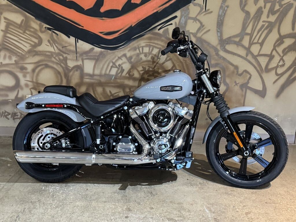 FXBB 2025 Street Bob