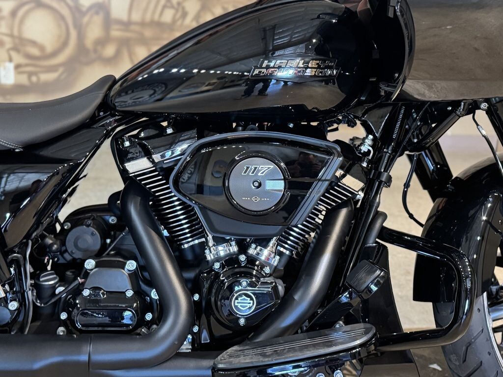 FLTRX 2025 Road Glide - Photo 7