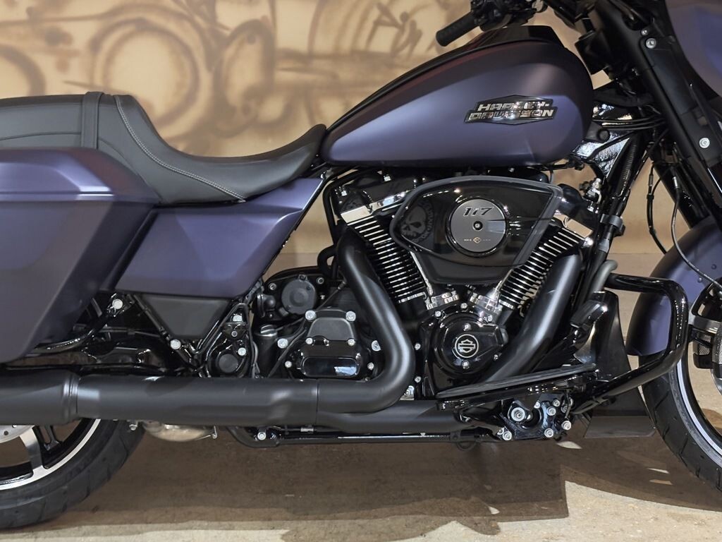 FLHX 2025 Street Glide - Photo 3