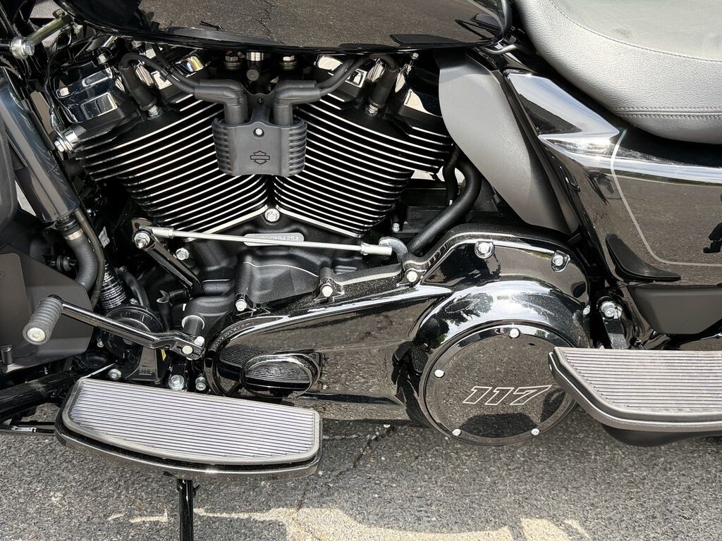 FLHXU 2025 Street Glide Ultra - Photo 7
