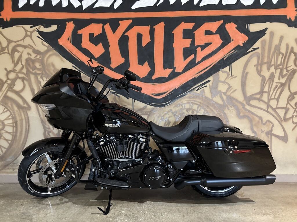 FLTRX 2025 Road Glide - Photo 3