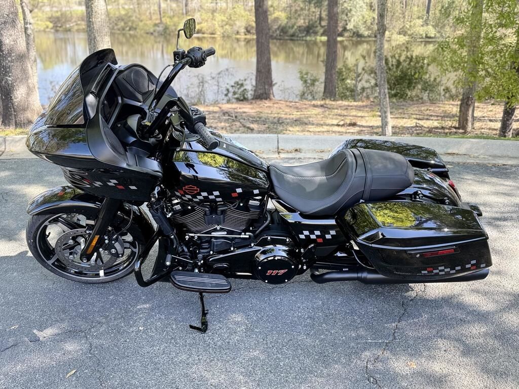FLTRX 2025 Road Glide
