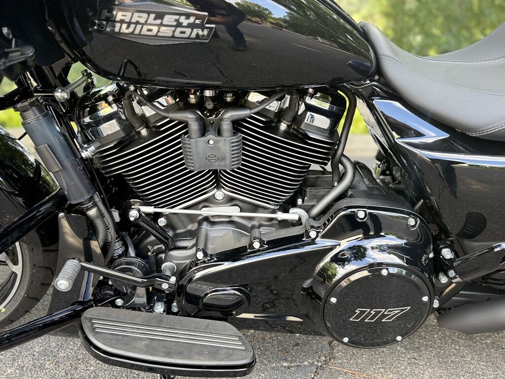 FLTRX 2025 Road Glide - Photo 7
