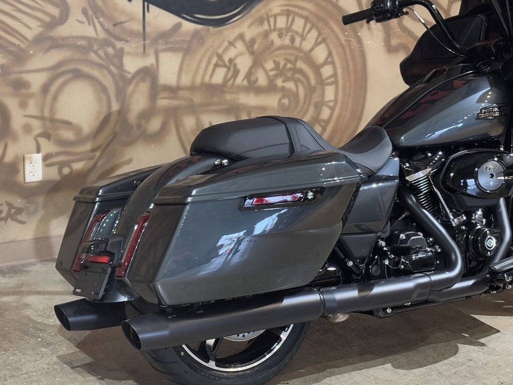FLTRX 2025 Road Glide - Photo 7