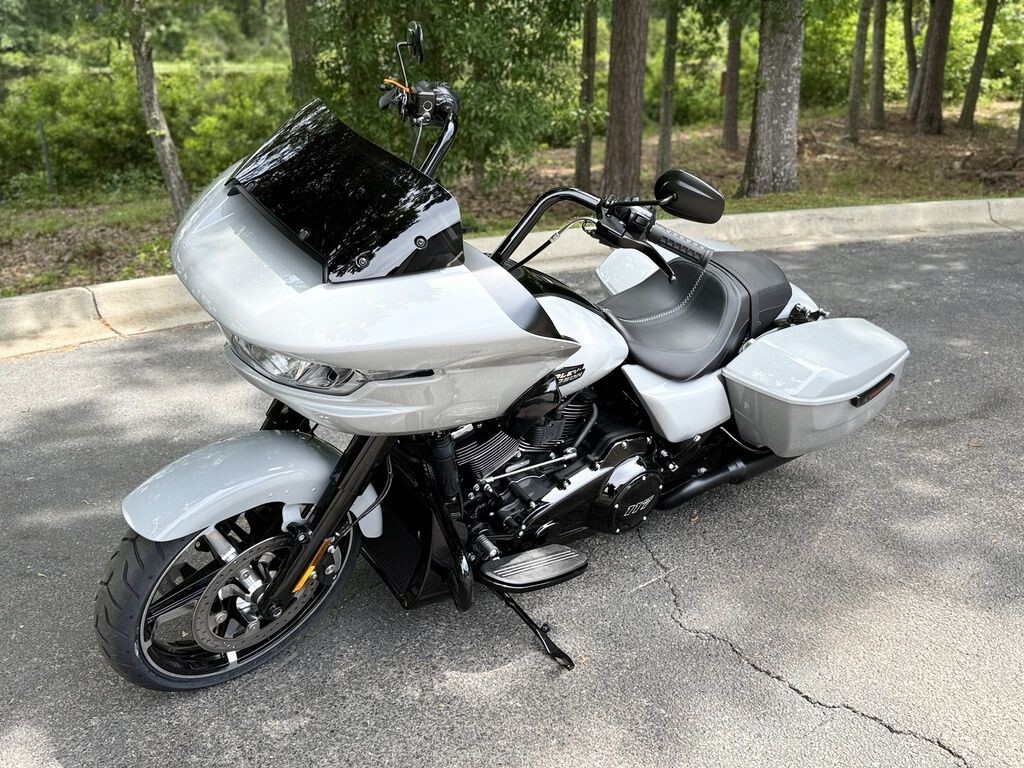 FLTRX 2025 Road Glide - Photo 3