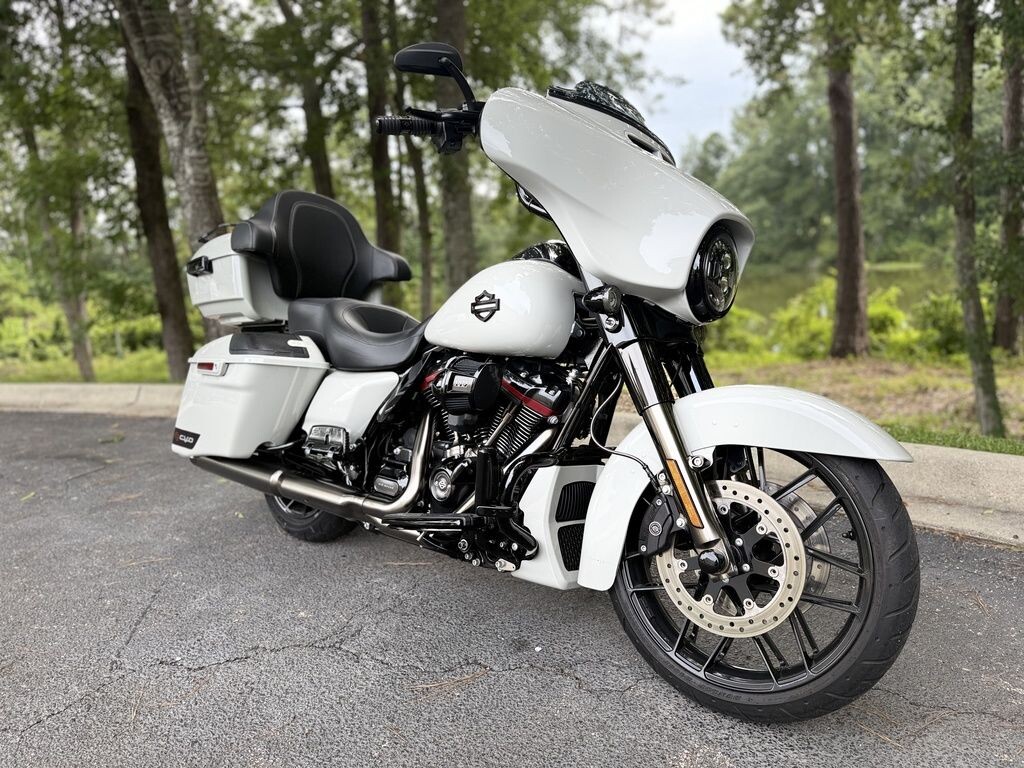 FLHXSE 2020 CVO Street Glide - Photo 3