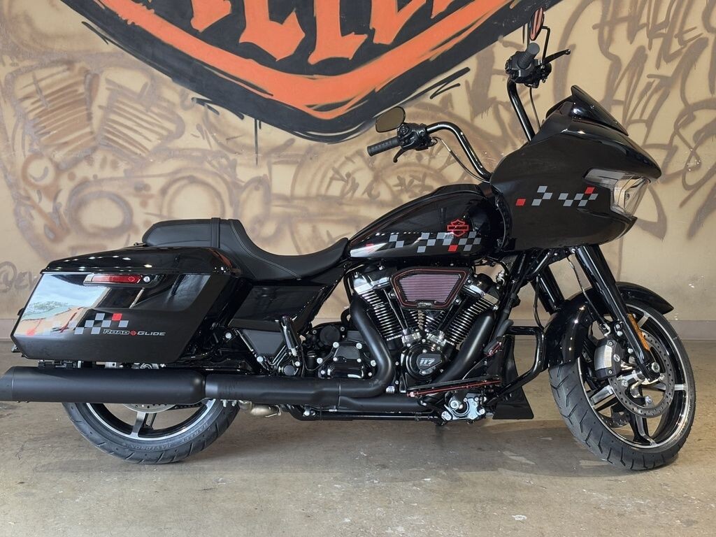 FLTRX 2025 Road Glide