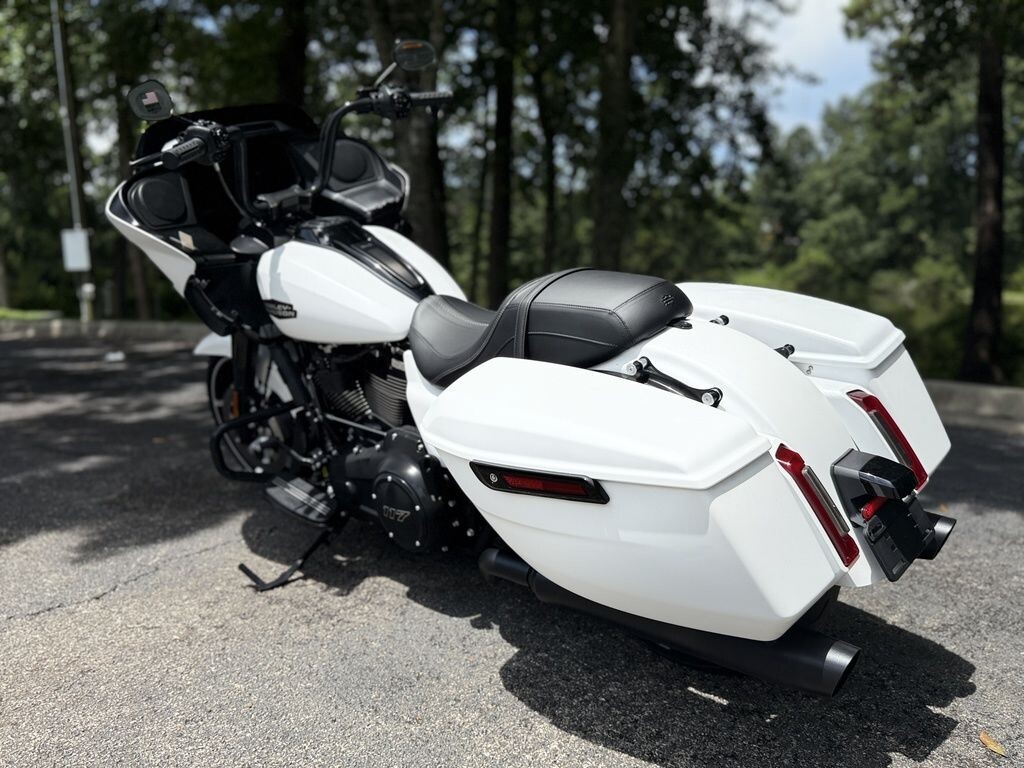 FLTRX 2025 Road Glide - Photo 5